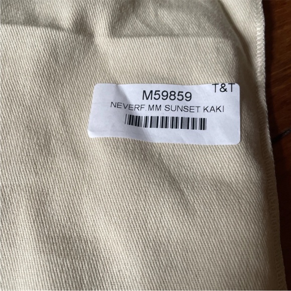 Louis Vuitton Cream Monogram Tote - Picture 4 of 7